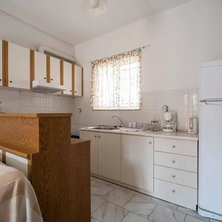 Dimitris Break Apts Aparthotel