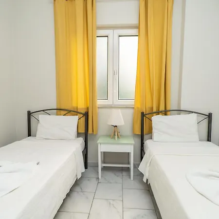 Dimitris Break Apts Aparthotel